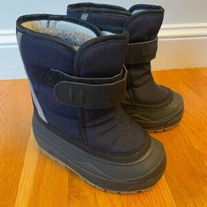 LL Bean snow boots. Great condition.